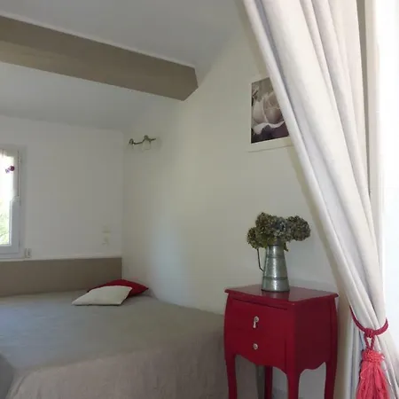 Les Ecureuils Apartment