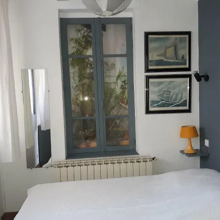 Les Ecureuils Apartment *